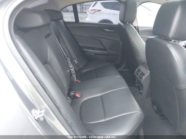 SAJAD4BG5HA950002 Jaguar Xe 25t Premium