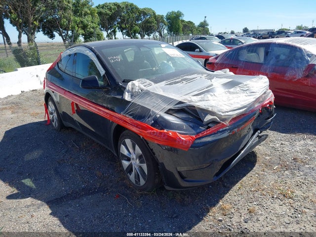 2024 TESLA MODEL Y 7SAYGDEDXRF039696 Photo 0