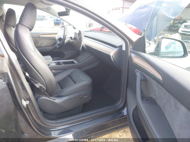 2024 TESLA MODEL Y 7SAYGDEDXRF039696 Photo 4