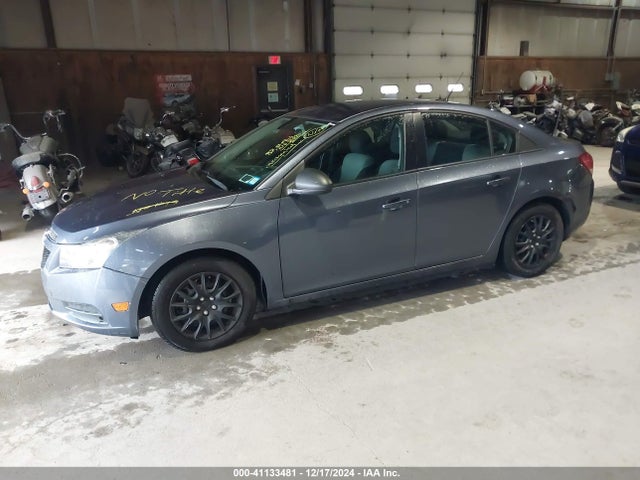 Chevrolet Cruze Ls Auto 2014 1G1PA5SG3E7304515 Image 2