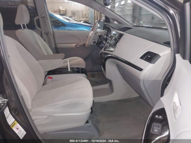 5TDJK3DC9ES071870 Toyota Sienna Le 7 Passenger