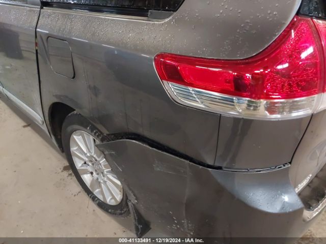 5TDJK3DC9ES071870 Toyota Sienna Le 7 Passenger