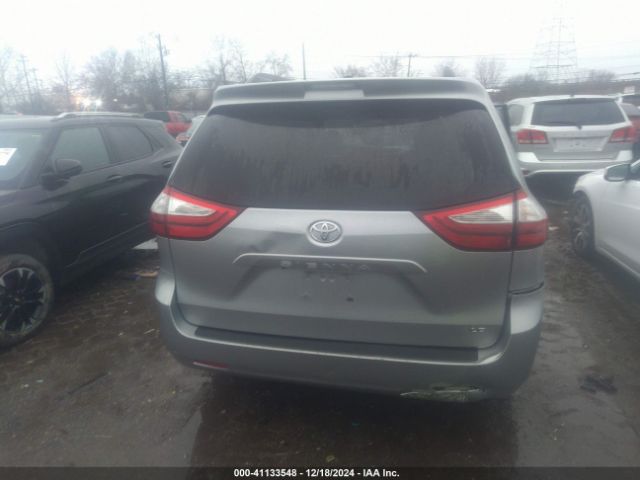5TDKZ3DC6HS811542 Toyota Sienna Le 8 Passenger
