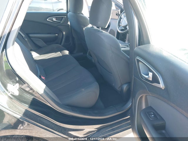 Chrysler 200 Limited 2015 1C3CCCAB2FN657551 Image 8