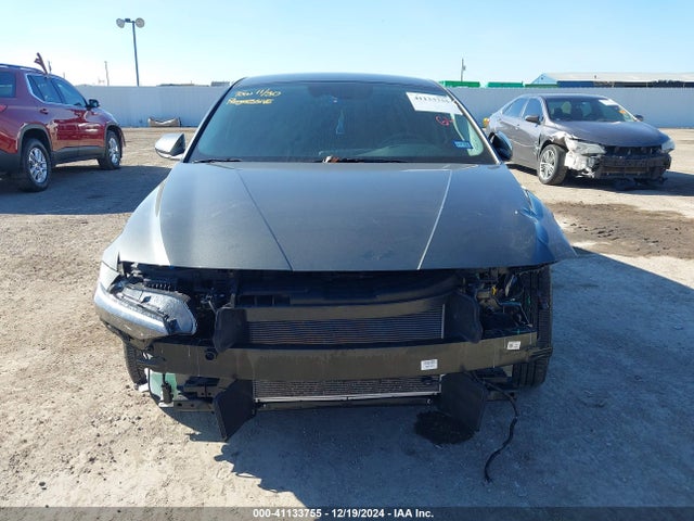KMHLL4DG0RU818252 Hyundai ELANTRA SE