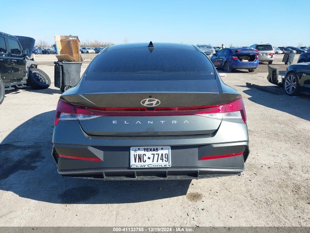 KMHLL4DG0RU818252 Hyundai ELANTRA SE