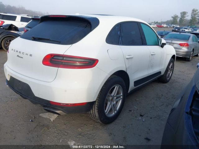 2017 PORSCHE MACAN WP1AA2A50HLB82749 Photo 3