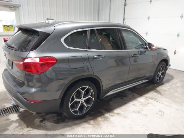 2018 BMW X1 WBXHT3C38J5L34625 Photo 3