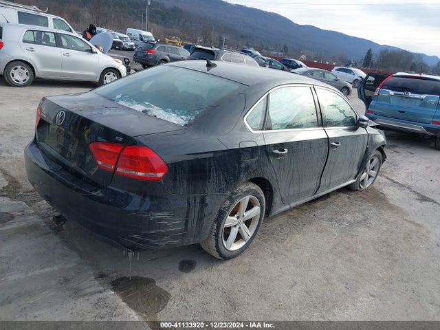 1VWBP7A33EC052232 Volkswagen Passat 2.5l Se