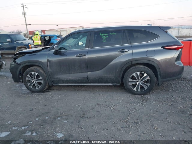 Toyota Highlander Xle 2024 5TDKDRAH0RS051191 Image 15
