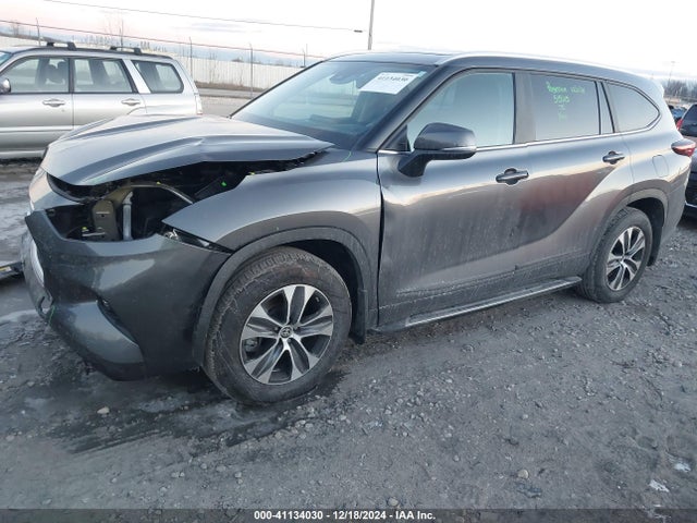 Toyota Highlander Xle 2024 5TDKDRAH0RS051191 Image 2