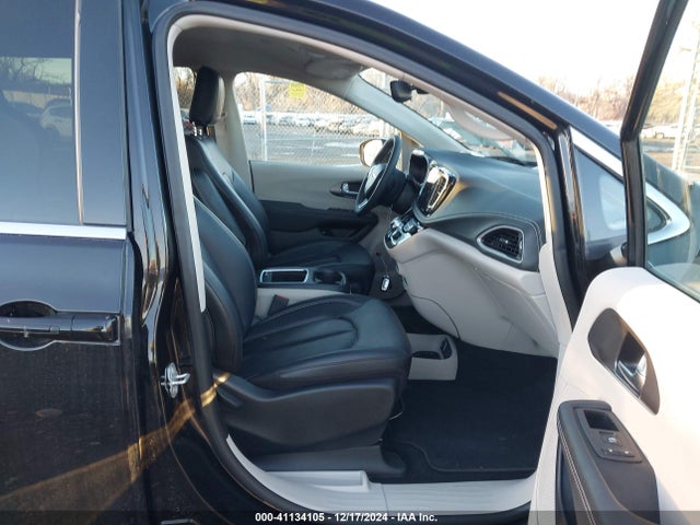 Chrysler Pacifica Hybrid Select 2024 2C4RC1S78RR127158 Image 5