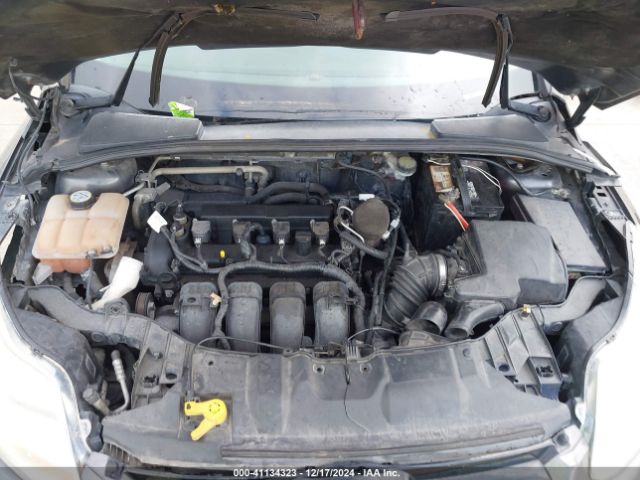 1FADP3F22FL270318 Ford FOCUS SE