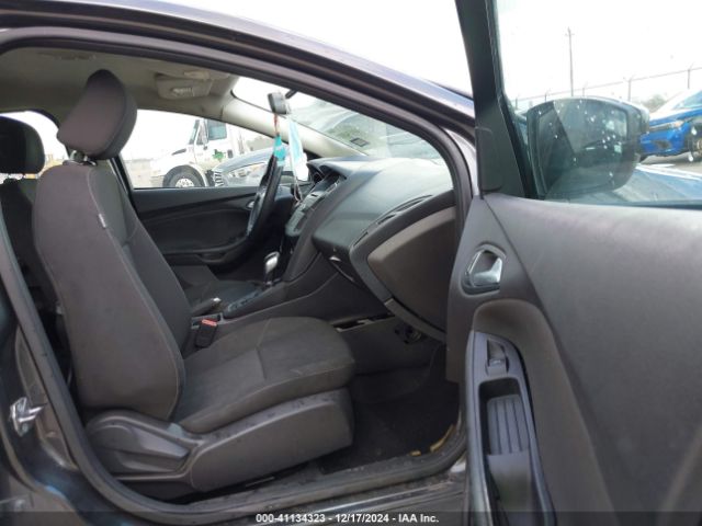 1FADP3F22FL270318 Ford FOCUS SE