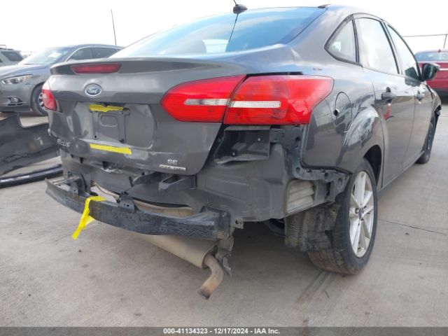 1FADP3F22FL270318 Ford FOCUS SE