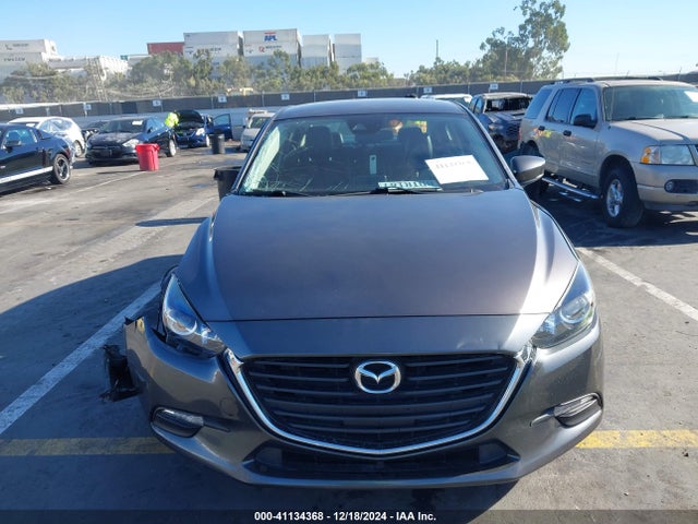 Mazda Mazda3 Touring 2018 3MZBN1V39JM211454 Image 12