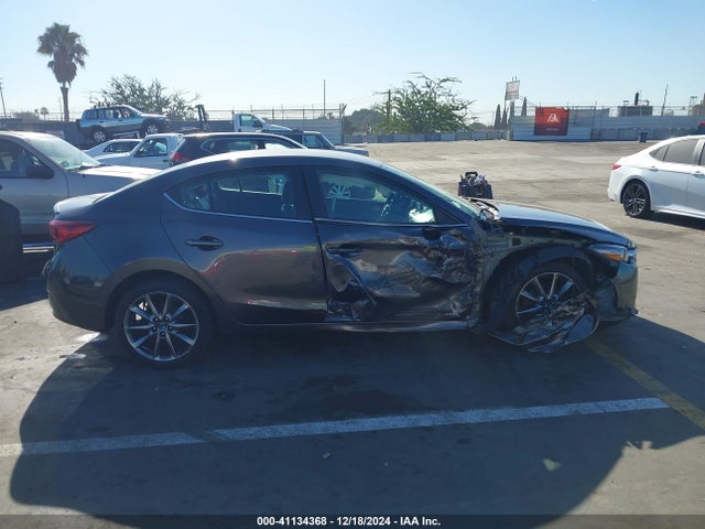 Mazda Mazda3 Touring 2018 3MZBN1V39JM211454 Image 13