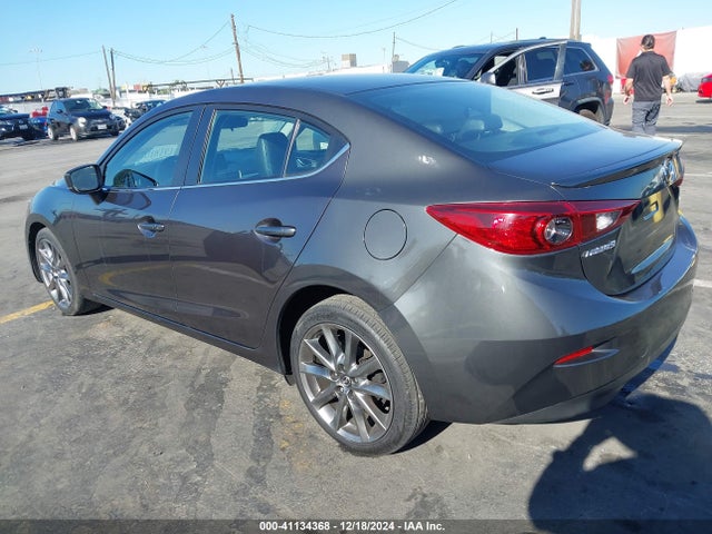 3MZBN1V39JM211454 Mazda Mazda3 Touring