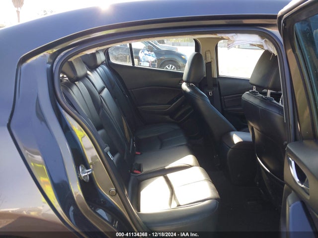 3MZBN1V39JM211454 Mazda Mazda3 Touring