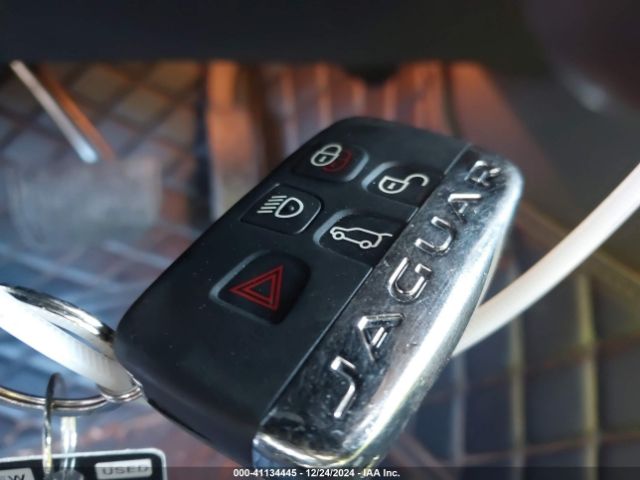 SAJBD4BV2GCY08938 Jaguar Xf 35t Premium