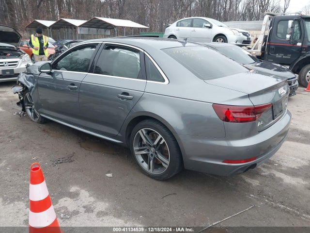 2018 AUDI A4 WAUENAF48JA213875 Photo 2