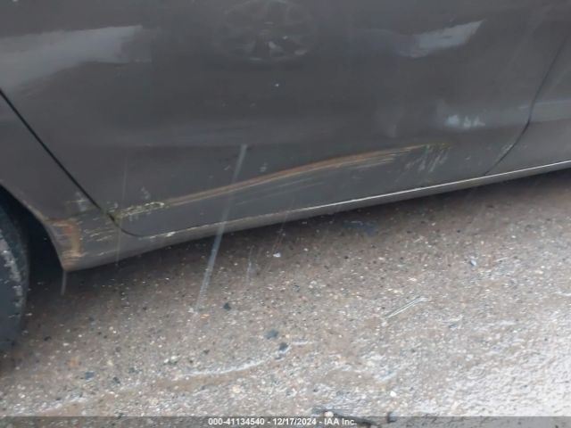 KNDMB5C16F6063459 KIA SEDONA LX