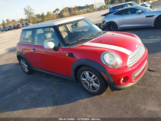 2011 MINI COOPER WMWSU3C50BT097155 Photo 0