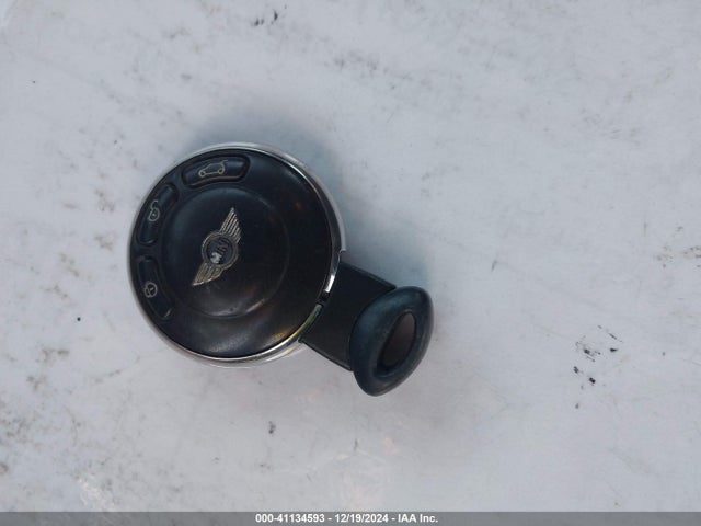 2011 MINI COOPER WMWSU3C50BT097155 Photo 10