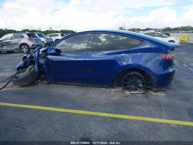 5YJYGDED4MF112857 Tesla Model Y Standard Range Rear-wheel Drive