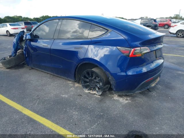 5YJYGDED4MF112857 Tesla Model Y Standard Range Rear-wheel Drive