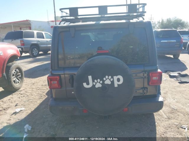 1C4HJXDG2JW208881 Jeep Wrangler Unlimited Sport S 4x4