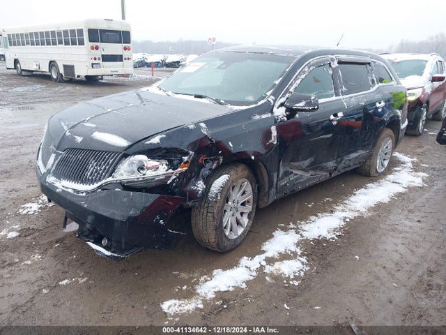 2LMHJ5NK1GBL00825 Lincoln Mkt Livery