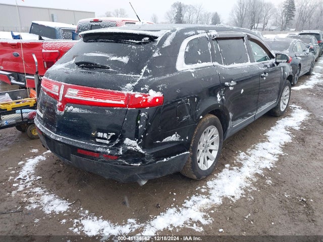 2LMHJ5NK1GBL00825 Lincoln Mkt Livery