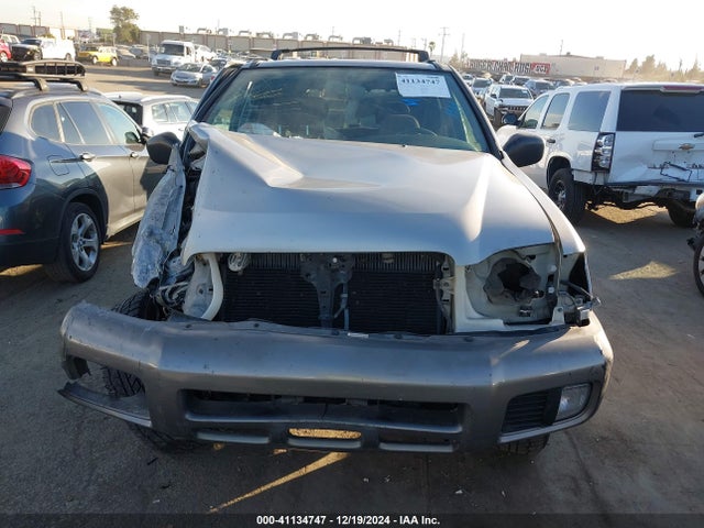 41134747 :رقم المزاد ، JN8AR07S6YW412261 vin ، 2000 Nissan Pathfinder Le/se/xe مزاد بيع