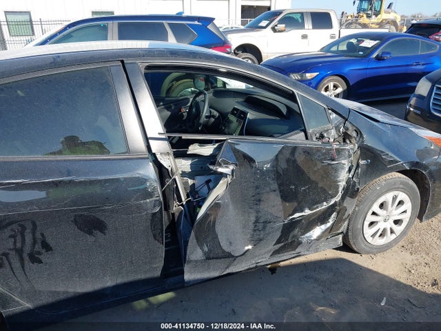 JTDKARFU1L3114502 Toyota Prius Le