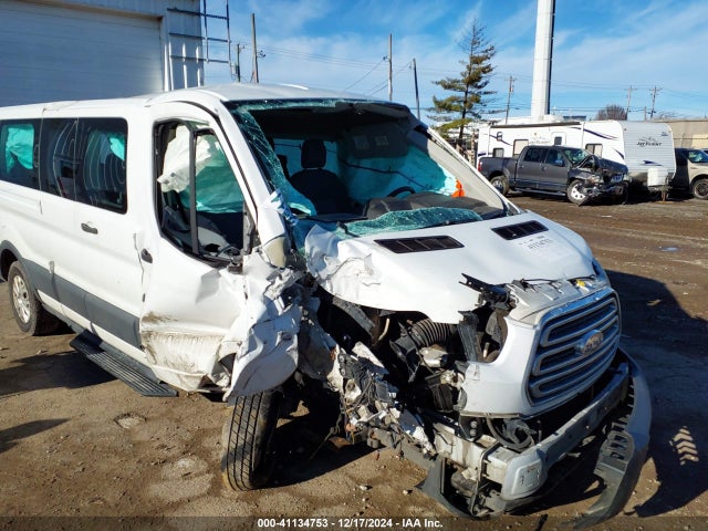 1FBZX2ZMXFKA64911 Ford Transit-350 Xlt