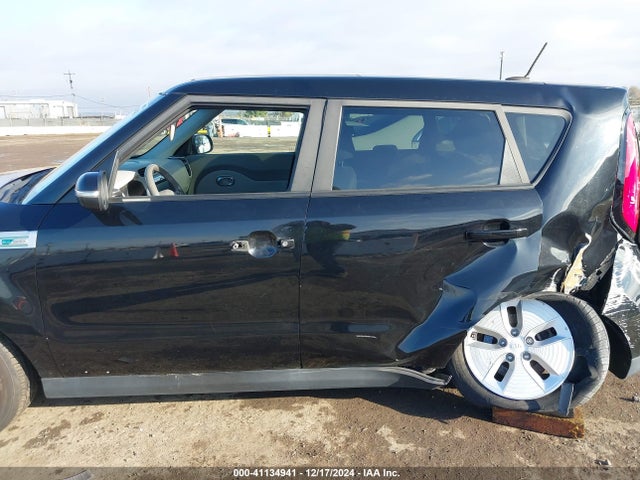KIA Soul Ev + 2016 KNDJX3AE0G7013067 Image 14