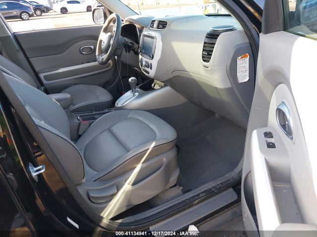 KNDJX3AE0G7013067 KIA Soul Ev +