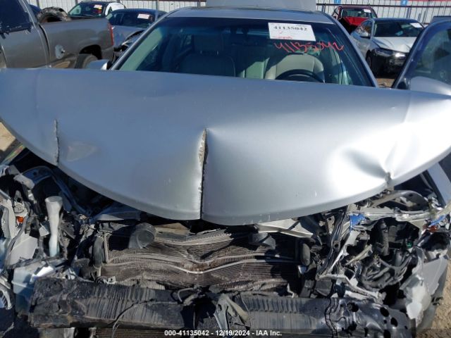4T1BD1FKXEU129676 Toyota Camry Hybrid Xle