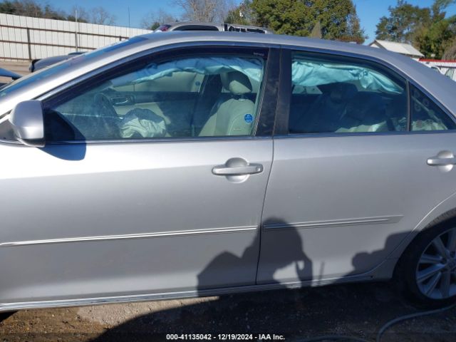 4T1BD1FKXEU129676 Toyota Camry Hybrid Xle