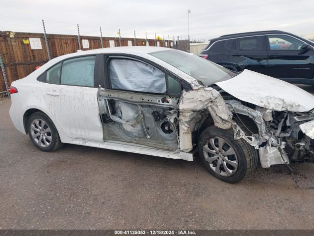 5YFEPMAE5NP384471 Toyota COROLLA LE