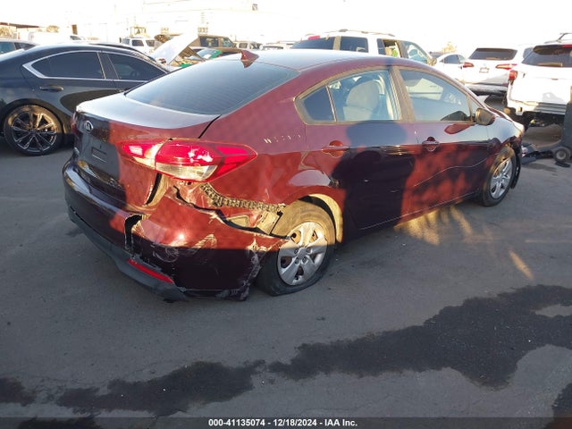 KIA FORTE LX 2017 3KPFK4A74HE027034 Image 4