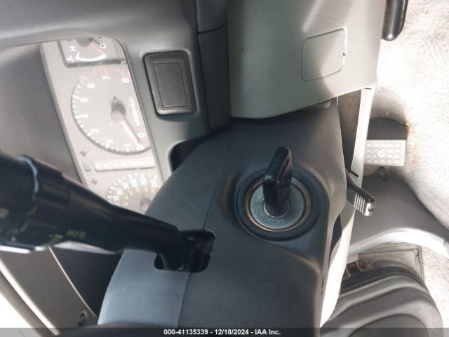 2000 MITSUBISHI MONTERO SPORT JA4LS31H1YP801627 Photo 10