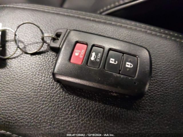 2T1BURHE2FC400335 Toyota Corolla S Premium