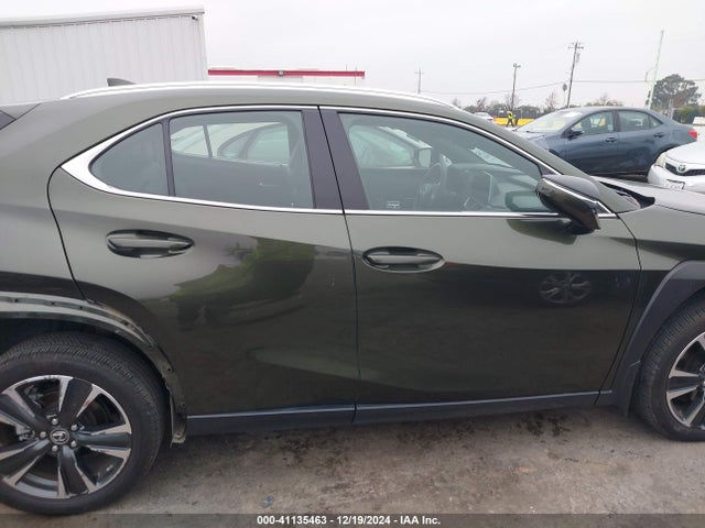 Lexus UX 250H 2023 JTHX6JBH9P2151597 Image 14