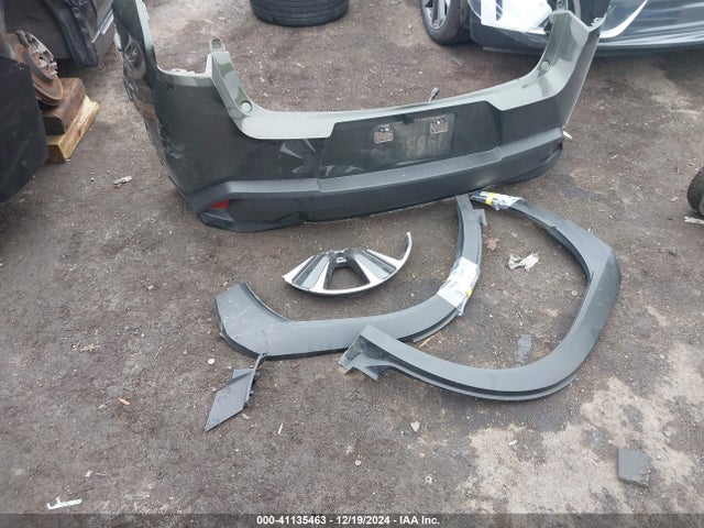 Lexus UX 250H 2023 JTHX6JBH9P2151597 Image 12