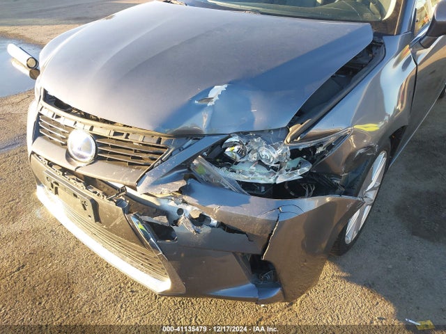 JTHKD5BHXH2280165 Lexus CT 200H