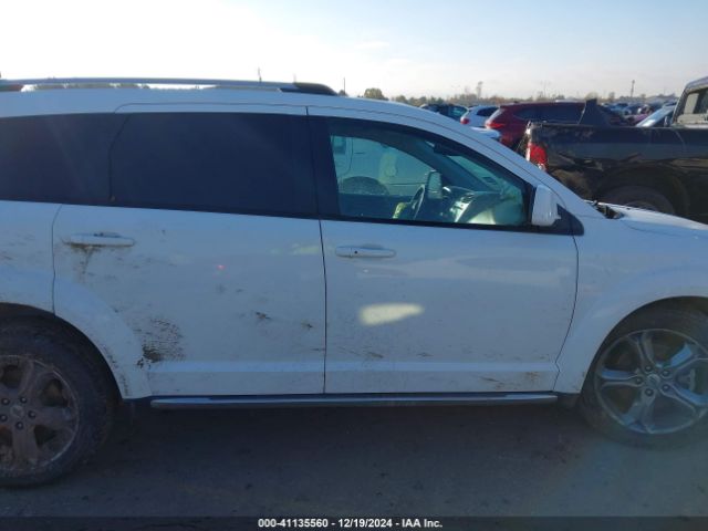 3C4PDCGBXJT141352 Dodge Journey Crossroad