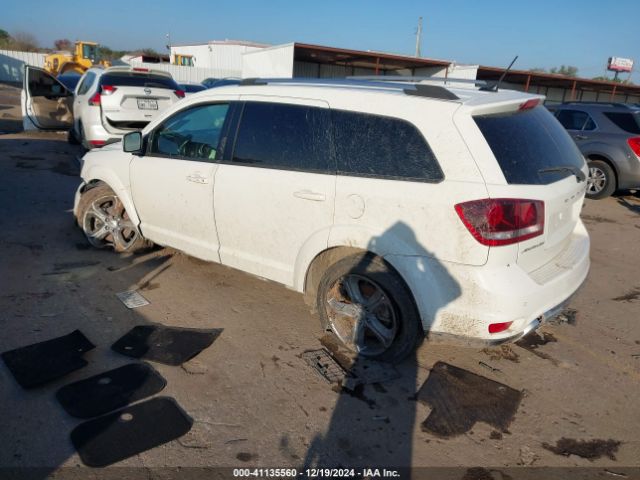 3C4PDCGBXJT141352 Dodge Journey Crossroad