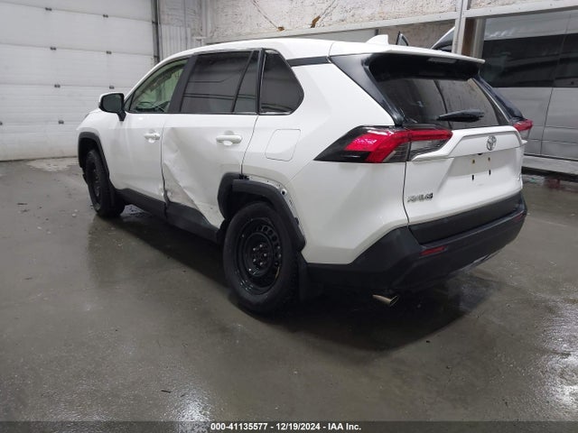 Toyota RAV4 LE 2023 JTMG1RFV7PD098191 Image 3